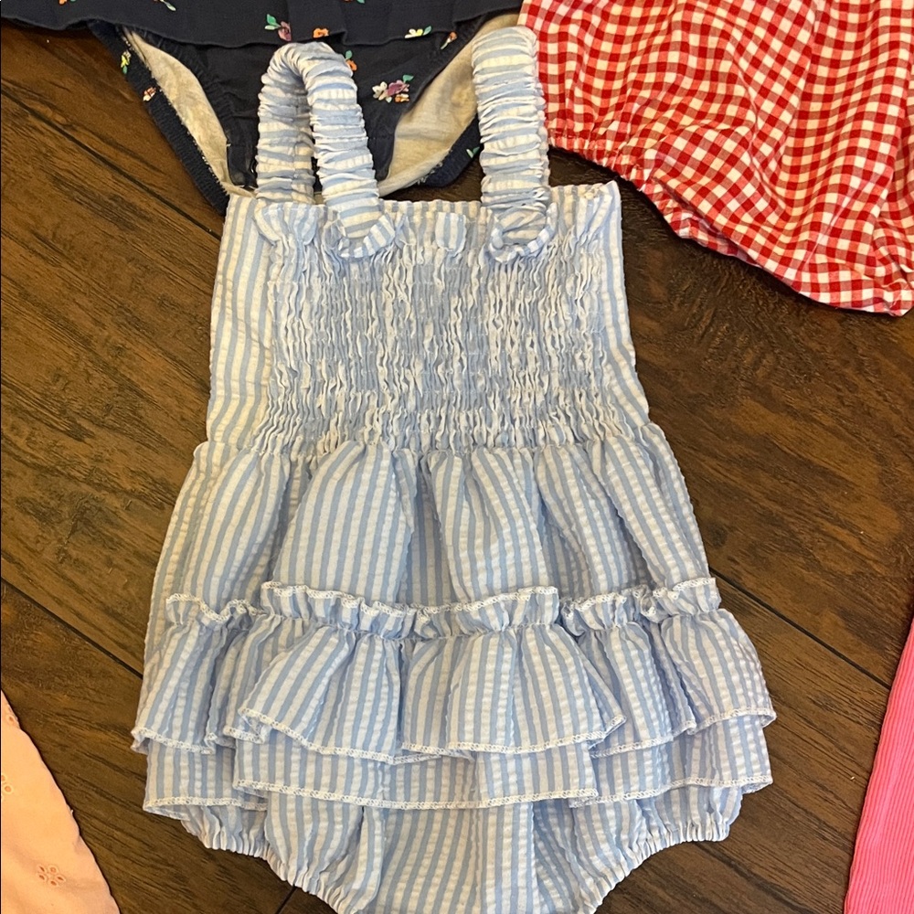EUC and GUC Lot of Baby Rompers and Bubbles. - Picture 14 of 16